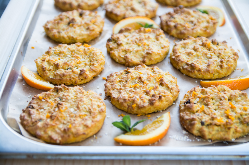 Mrkvové cookies s kokosem a pomerančem