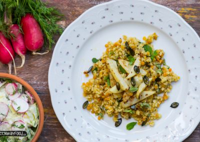 Bulgur s červenou čočkou, pečenými kedlubnami  a dýňovým semínkem