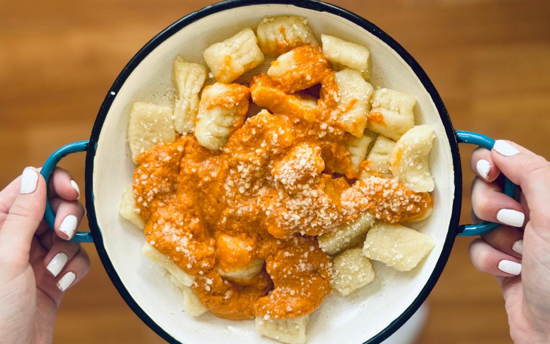 Bramborové noky s rajčatovo-mozzarellovou omáčkou