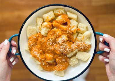 Bramborové noky s rajčatovo-mozzarellovou omáčkou